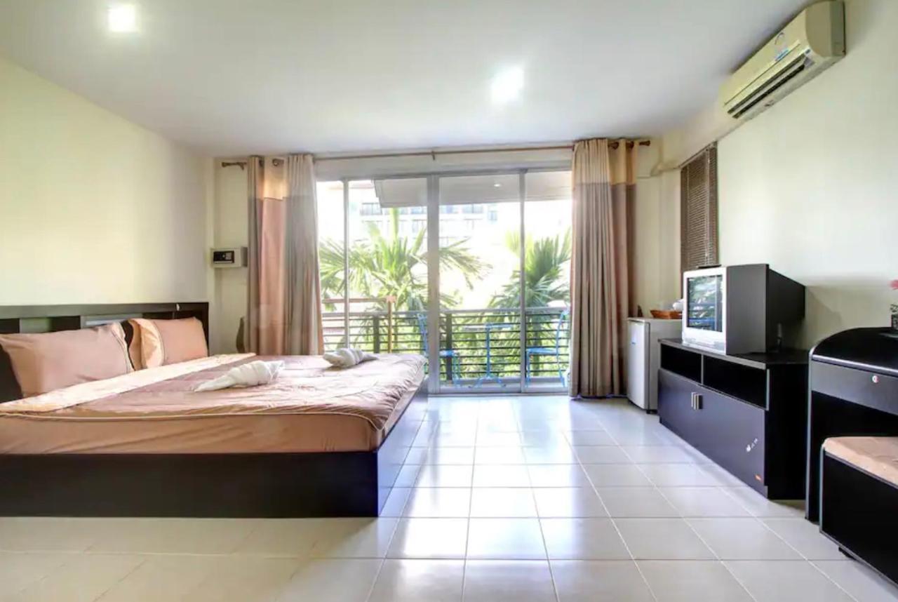 Kata Beach Guesthouse Exteriör bild